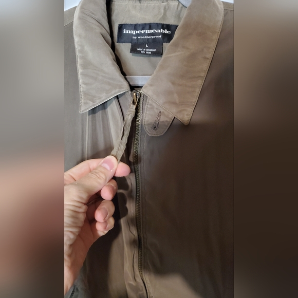 Impermeable Weatherproof Jacket Size Large - Picture 4 of 11